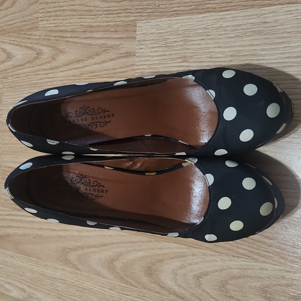 Charles Albert Polkadot Platform Round Toe Heels